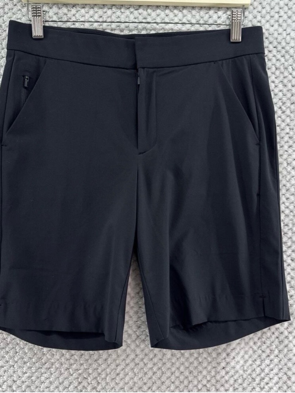 Athleta Mid-rise 9” Shorts